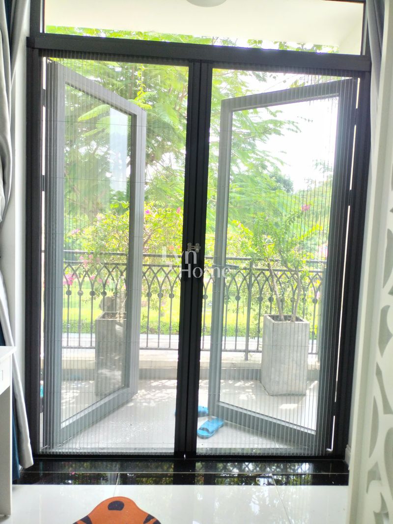 Cửa Lưới xếp xích hệ 40 - 1